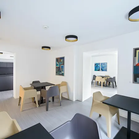 Backhome Hotel 3*